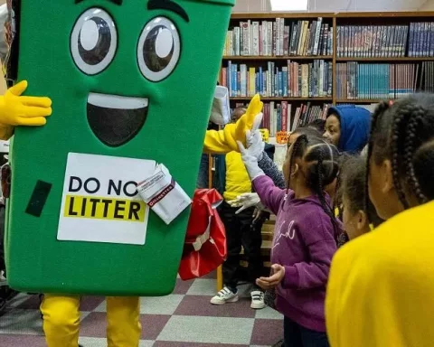 environmental education anti-litter campaign